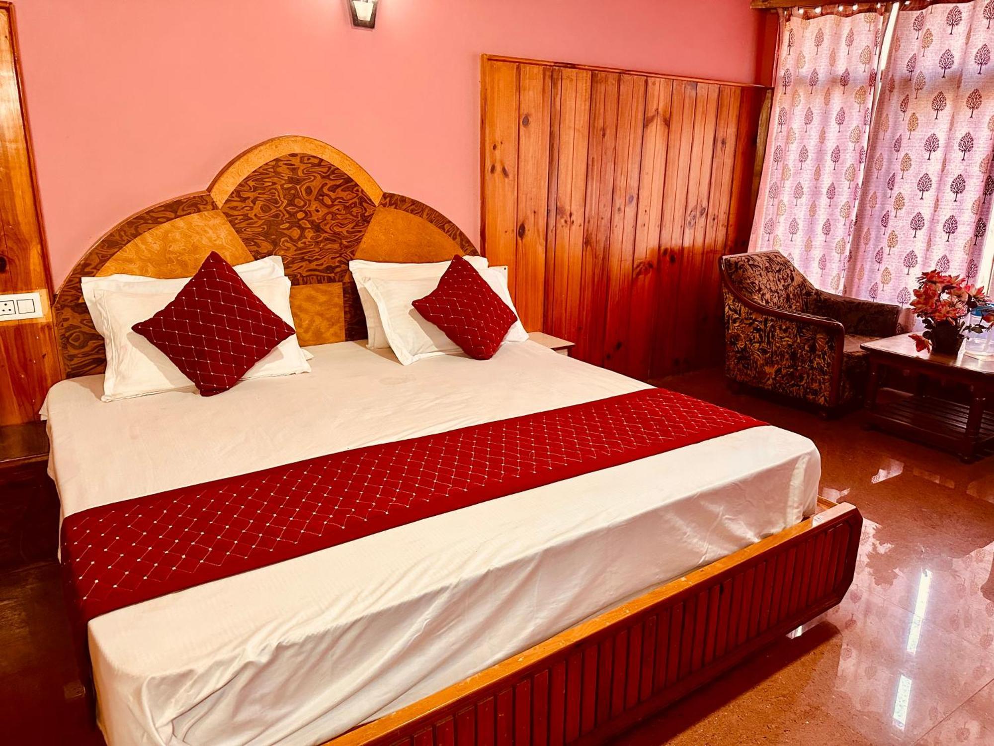 Royal Respite Manali - Luxury Comfort ! Travellers Delight ! Budget Friendly ! Prime Location ! Guest Favourite Hotel Buitenkant foto