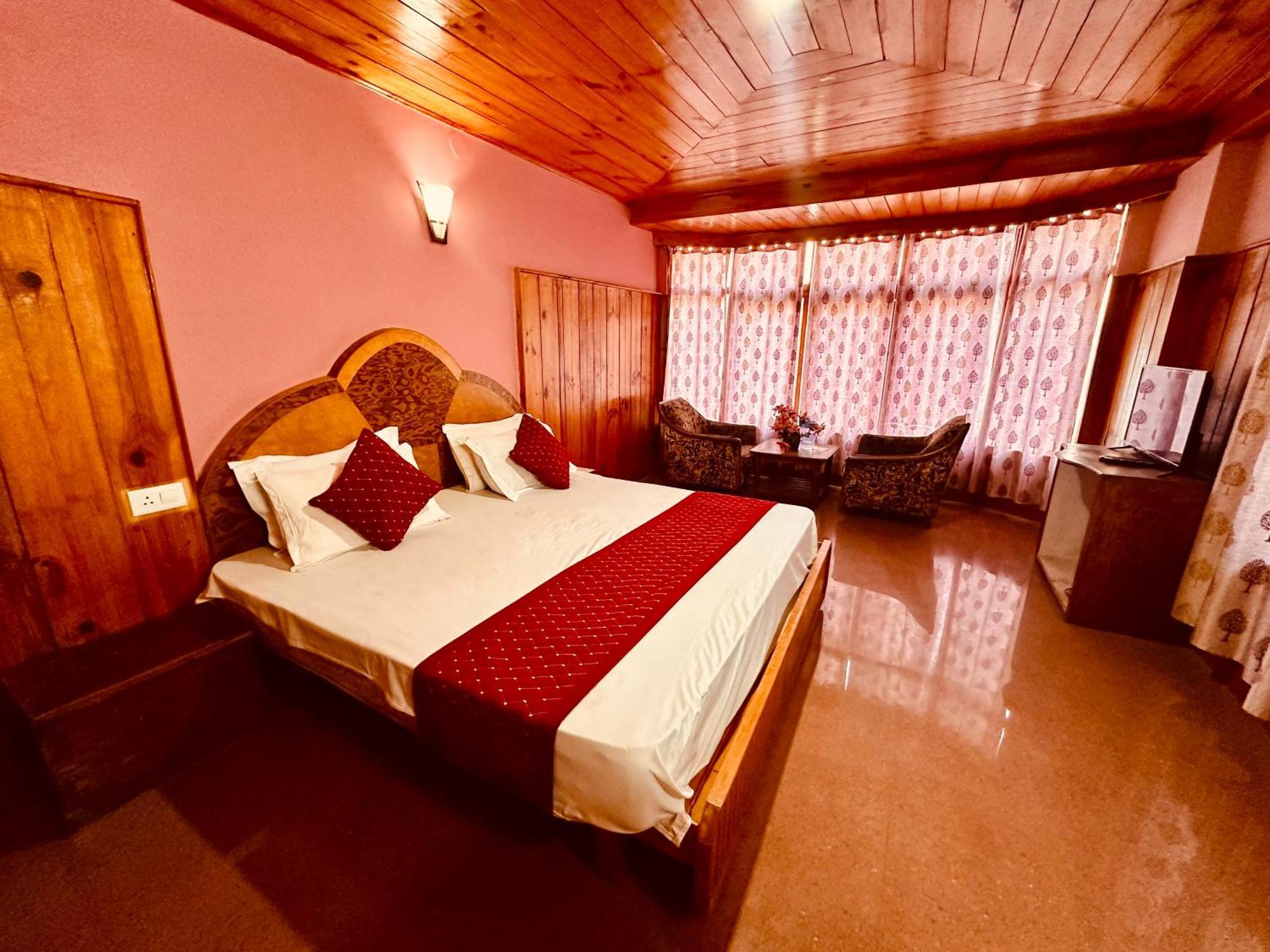 Royal Respite Manali - Luxury Comfort ! Travellers Delight ! Budget Friendly ! Prime Location ! Guest Favourite Hotel Buitenkant foto