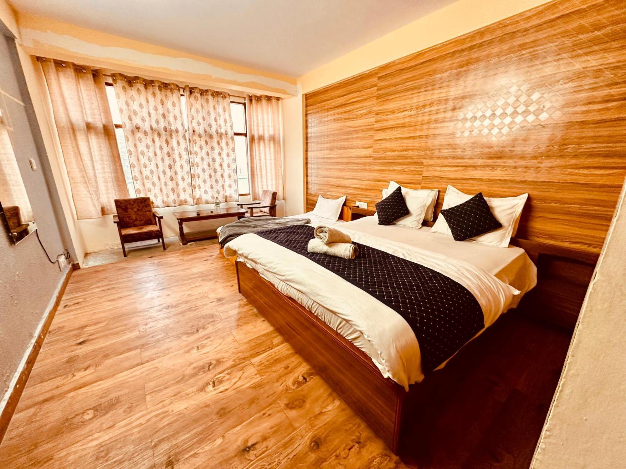 Royal Respite Manali - Luxury Comfort ! Travellers Delight ! Budget Friendly ! Prime Location ! Guest Favourite Hotel Buitenkant foto